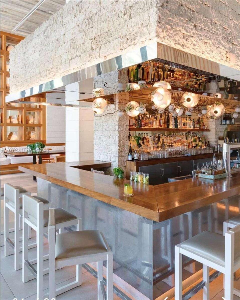 Roney Palace - Residential