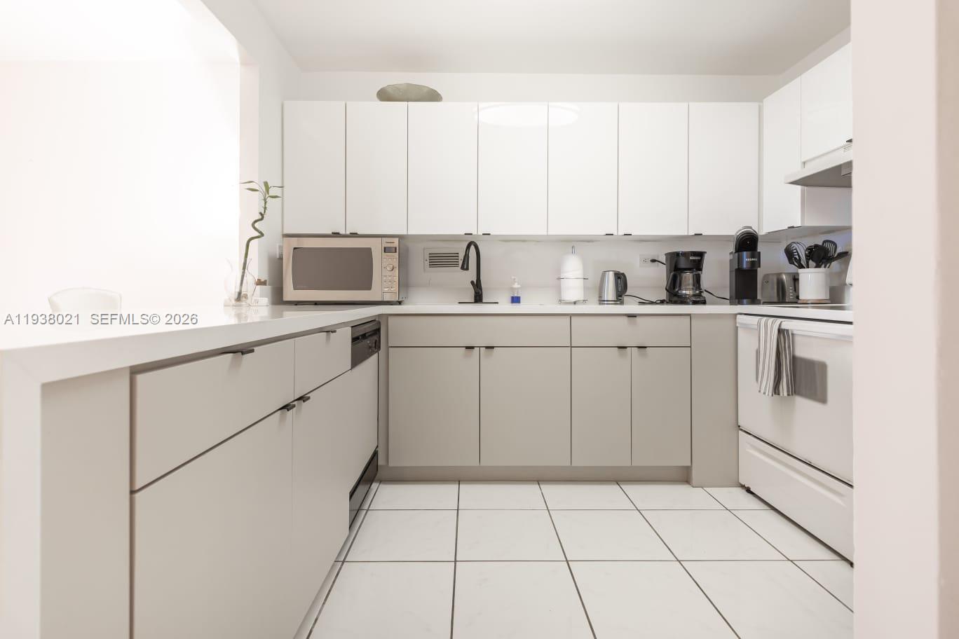 Roney Palace - Residential