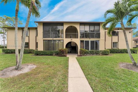 219 Pine Hov Cir C-1 Green Acres FL 33463