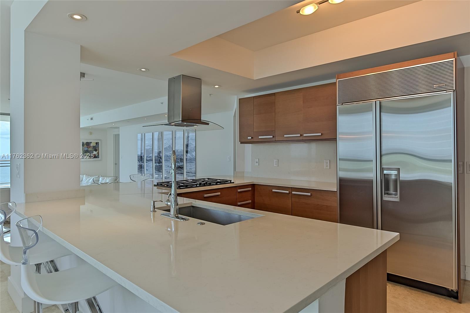 DIPLOMAT OCEANFRONT RESID - Residential