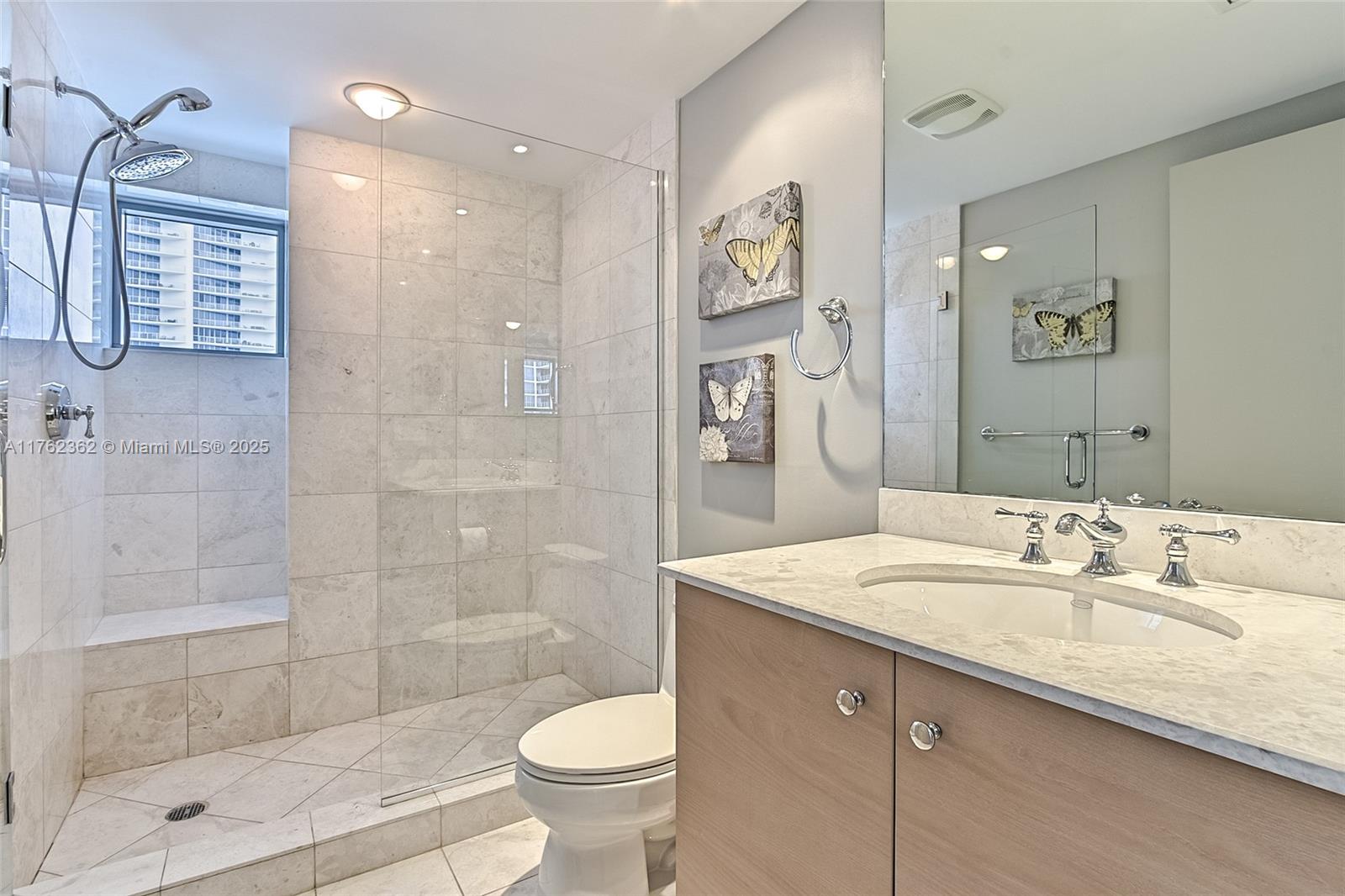 DIPLOMAT OCEANFRONT RESID - Residential
