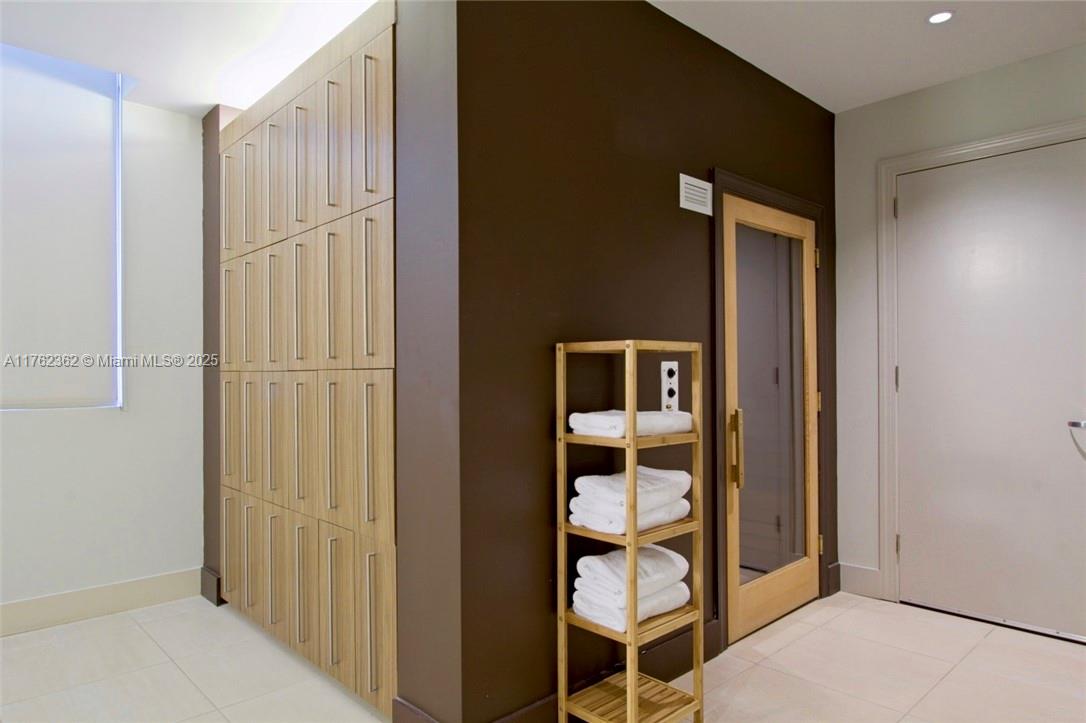 DIPLOMAT OCEANFRONT RESID - Residential