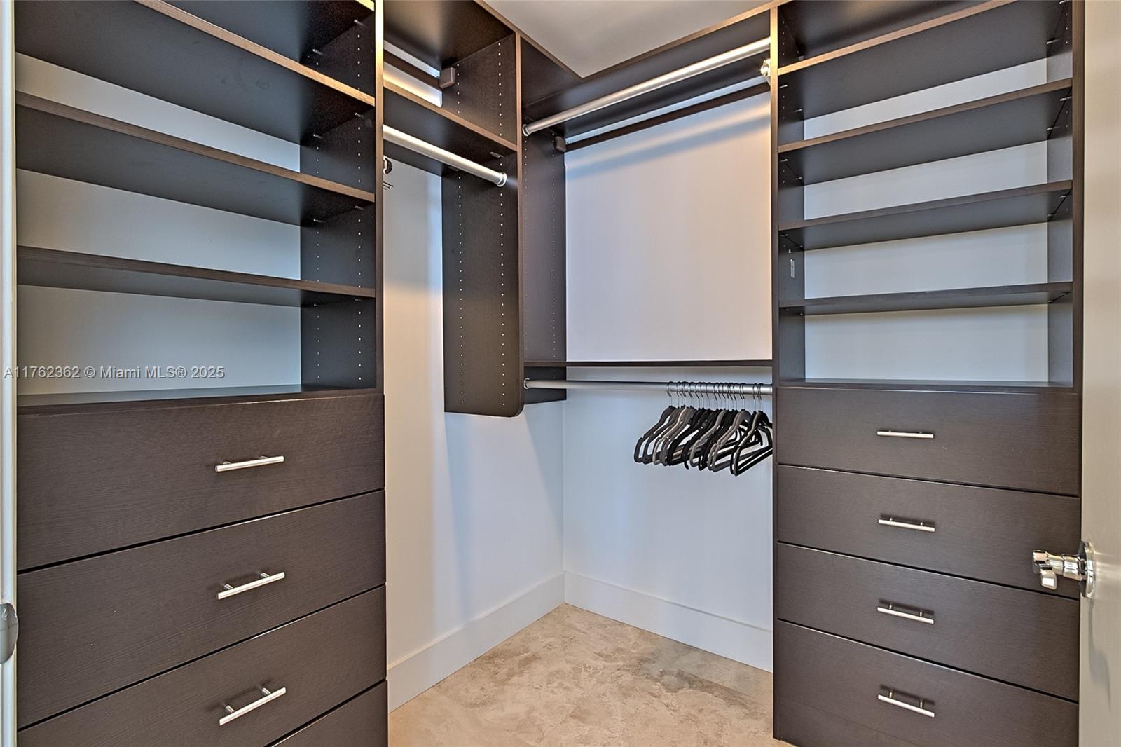 DIPLOMAT OCEANFRONT RESID - Residential