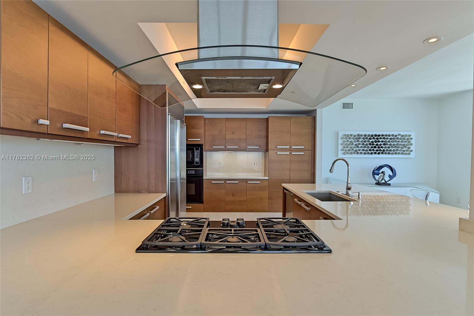 DIPLOMAT OCEANFRONT RESID - Residential