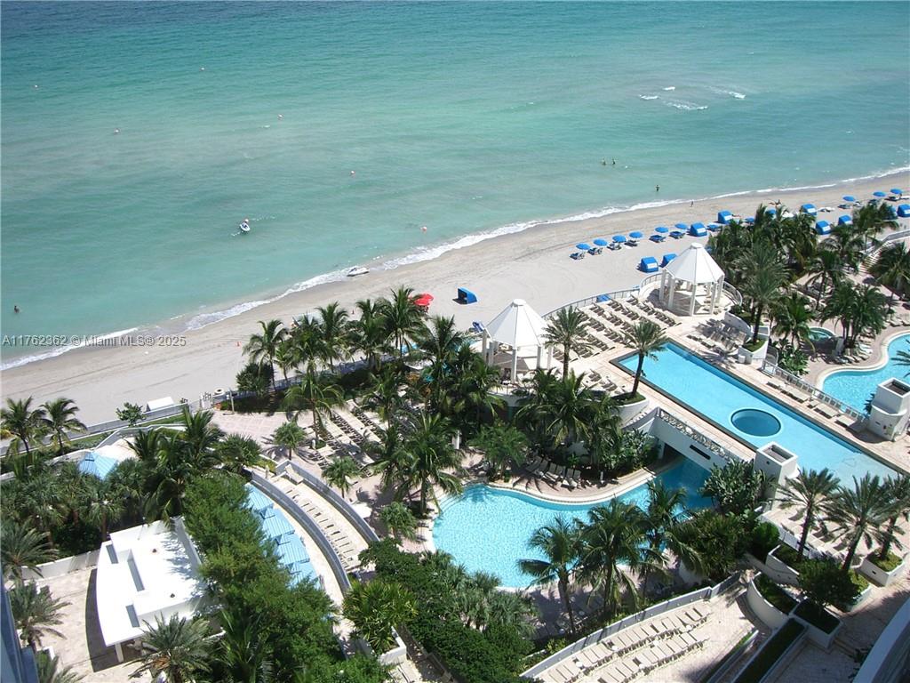 DIPLOMAT OCEANFRONT RESID - Residential