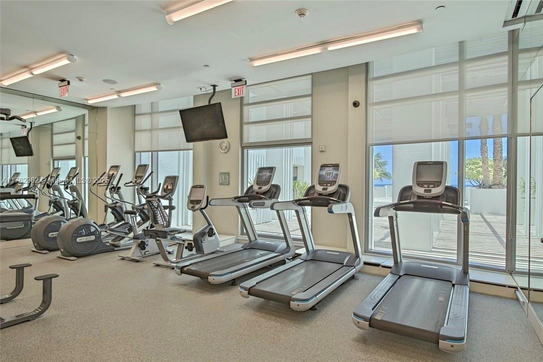 DIPLOMAT OCEANFRONT RESID - Residential