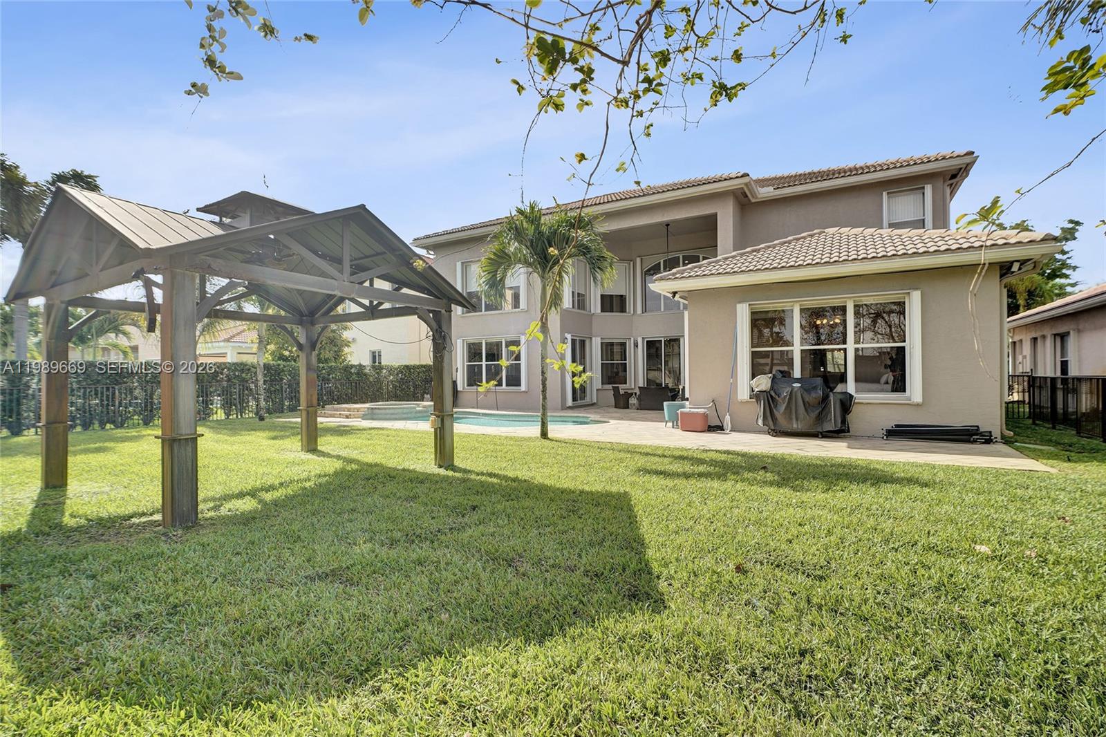 SUNSET FALLS PLAT 1 - Residential