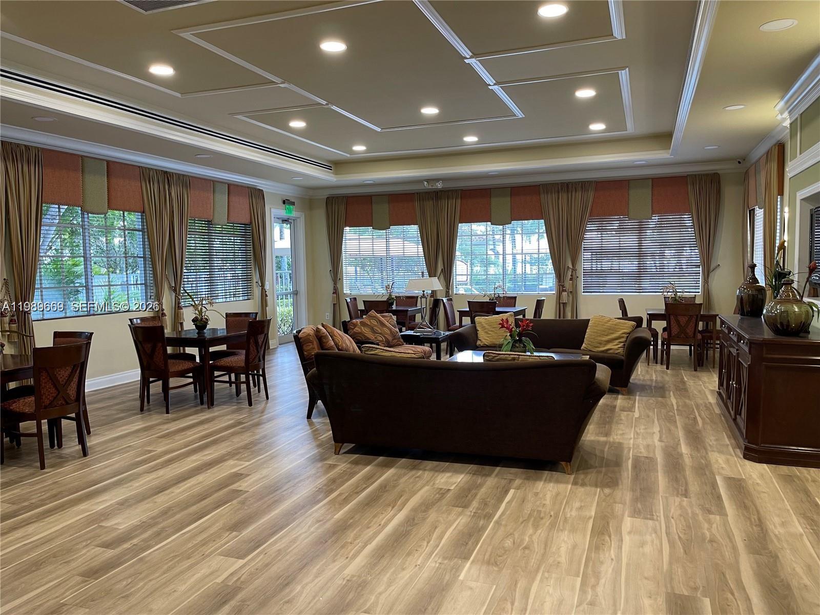 SUNSET FALLS PLAT 1 - Residential