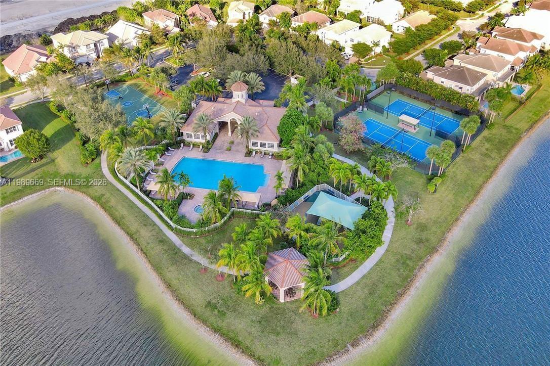 SUNSET FALLS PLAT 1 - Residential