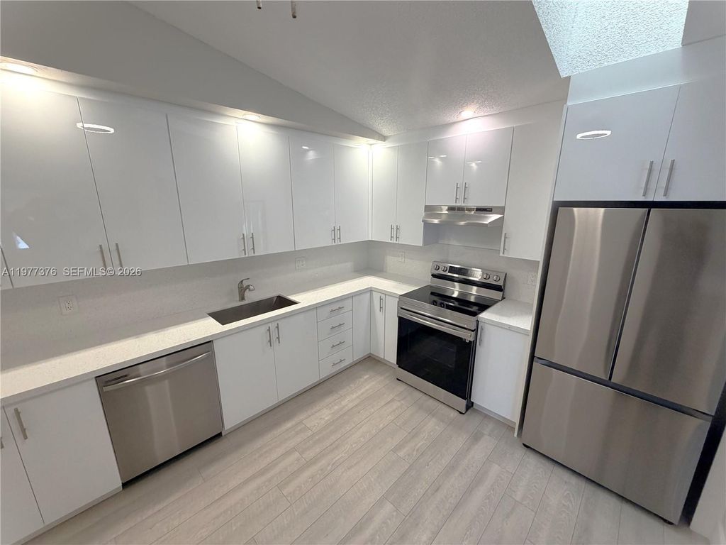 Photo of 1439 Captains Walk #20-D, Fort Pierce, FL 34950 (MLS # A11977376)