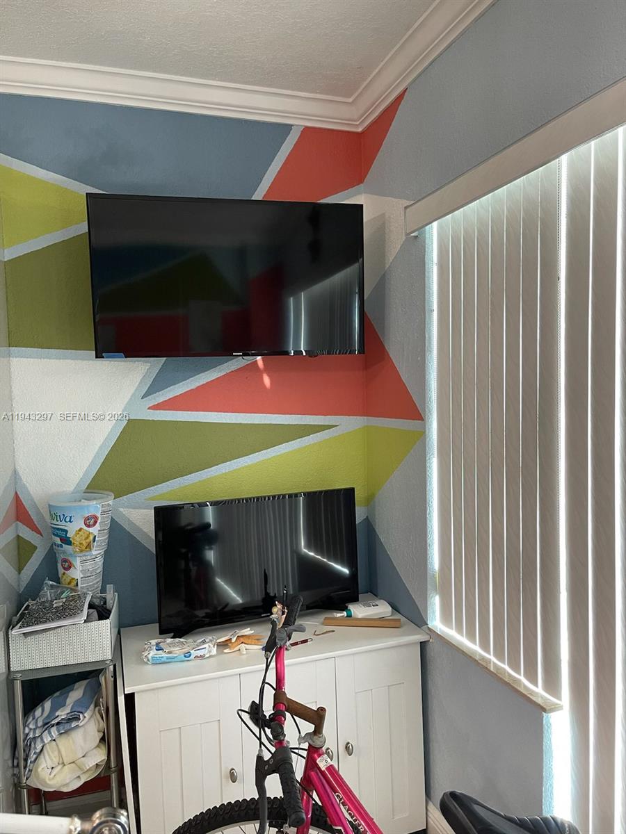 THE CASABLANCA CONDO - Residential