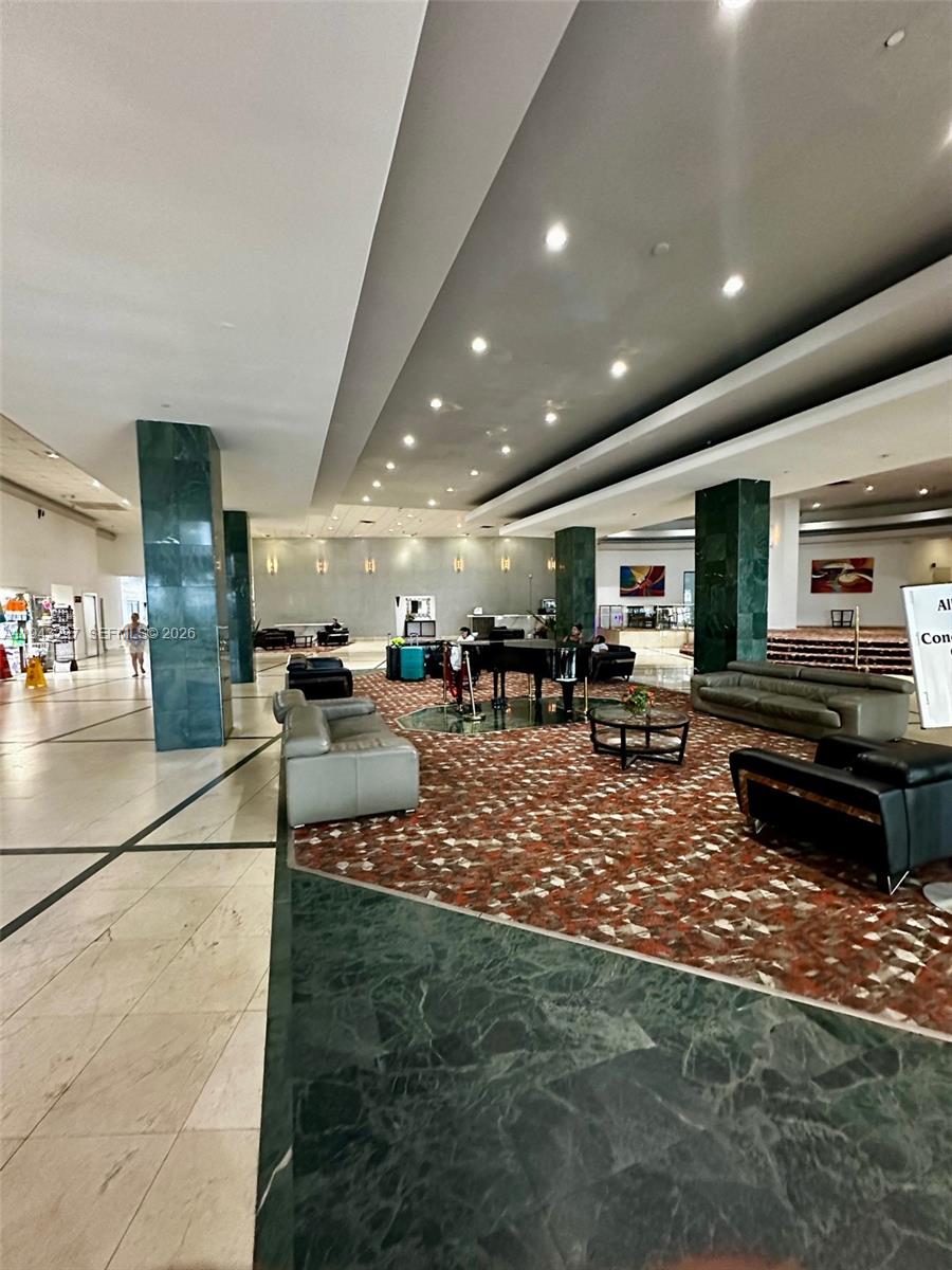 THE CASABLANCA CONDO - Residential