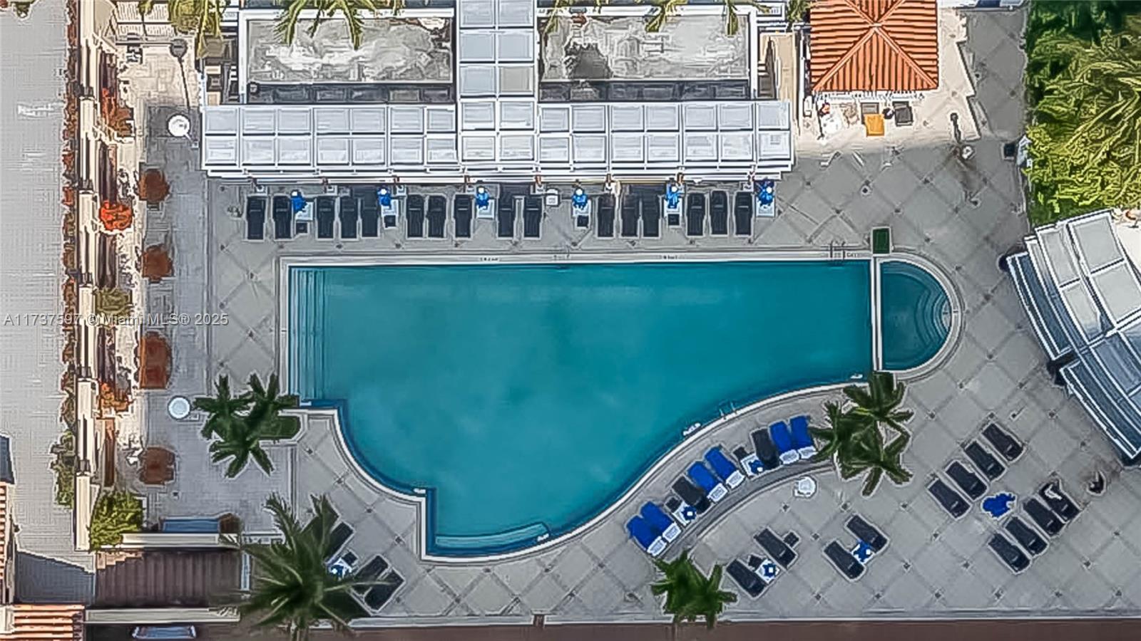 RESIDENCES - THE BATH CLUB - Residential