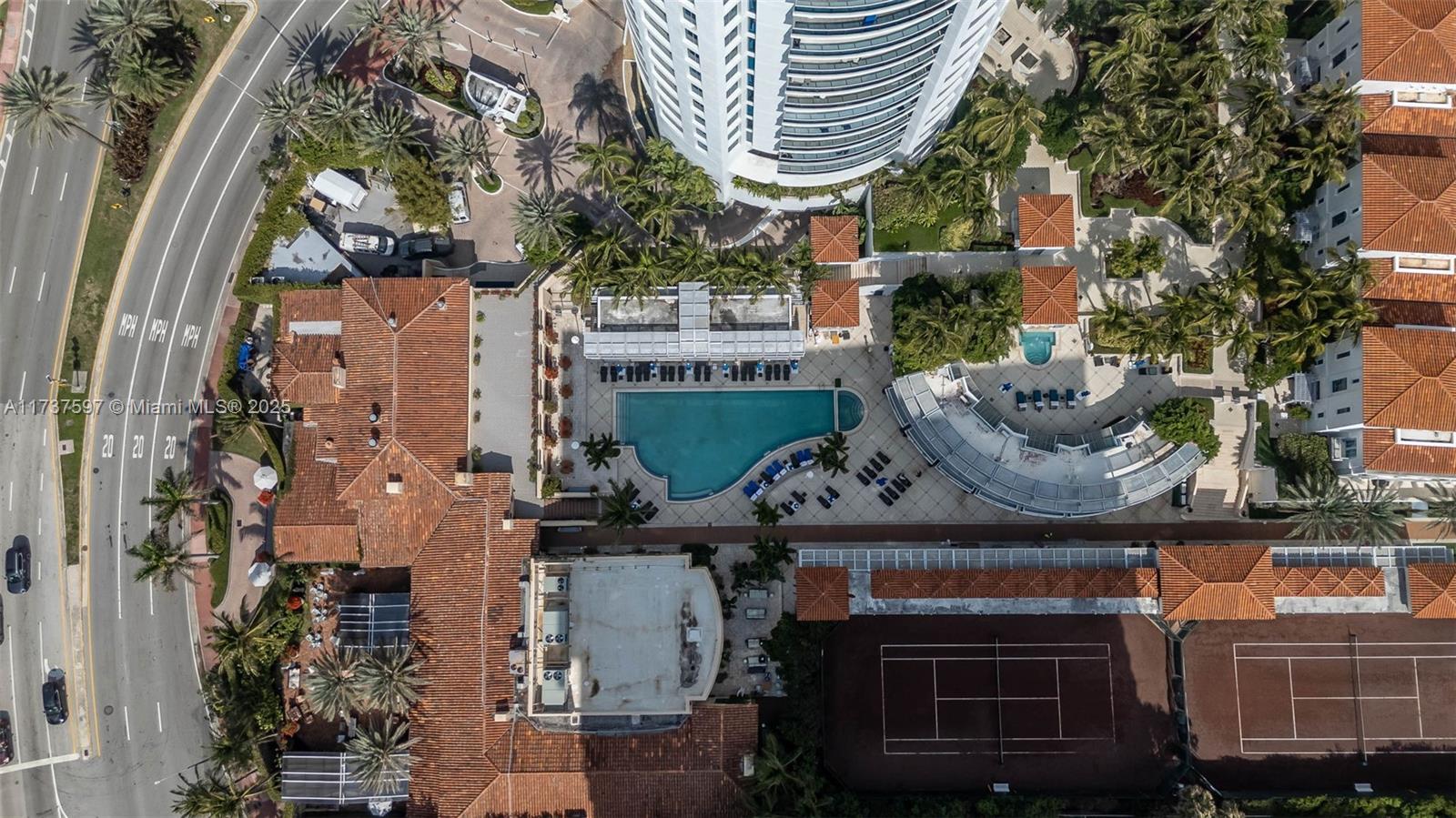 RESIDENCES - THE BATH CLUB - Residential