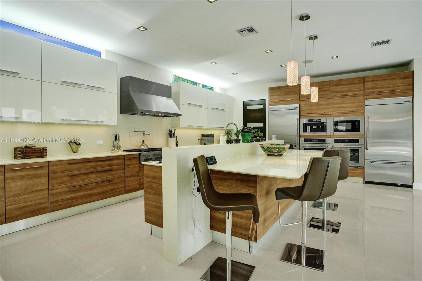 CORAL RIDGE COUNTRY CLUB - Residential