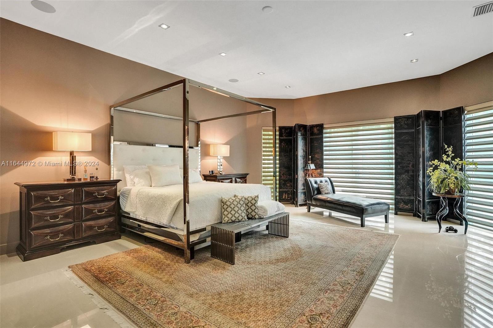 CORAL RIDGE COUNTRY CLUB - Residential