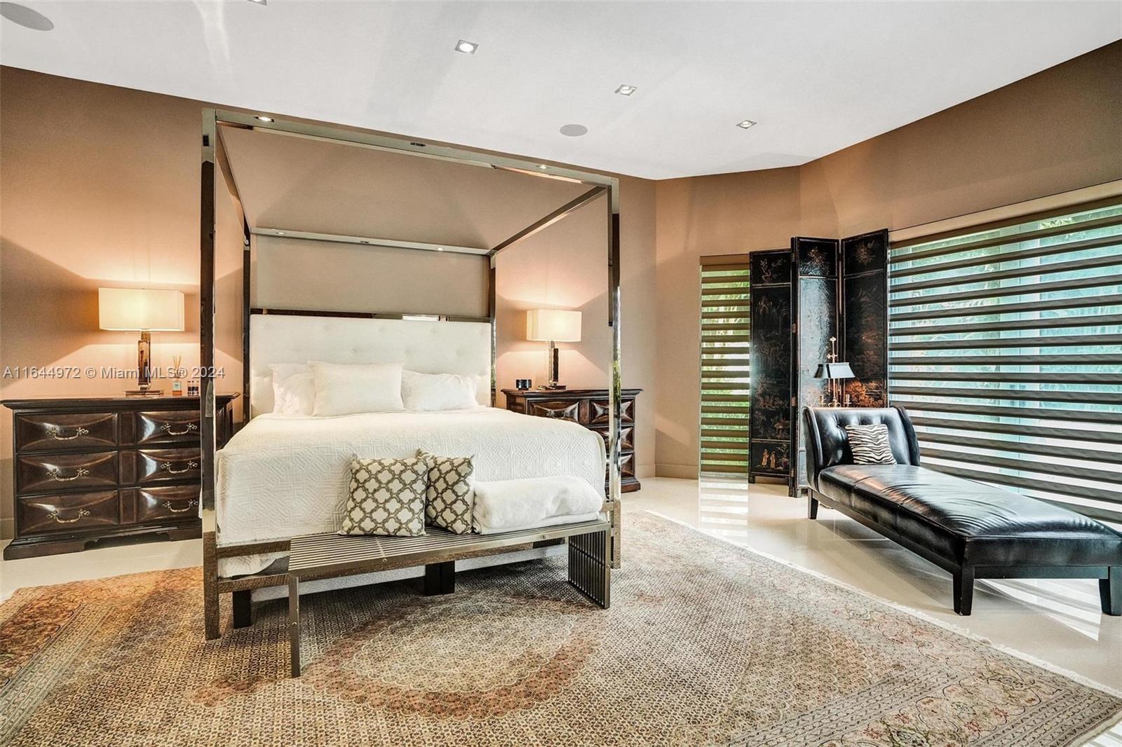 CORAL RIDGE COUNTRY CLUB - Residential