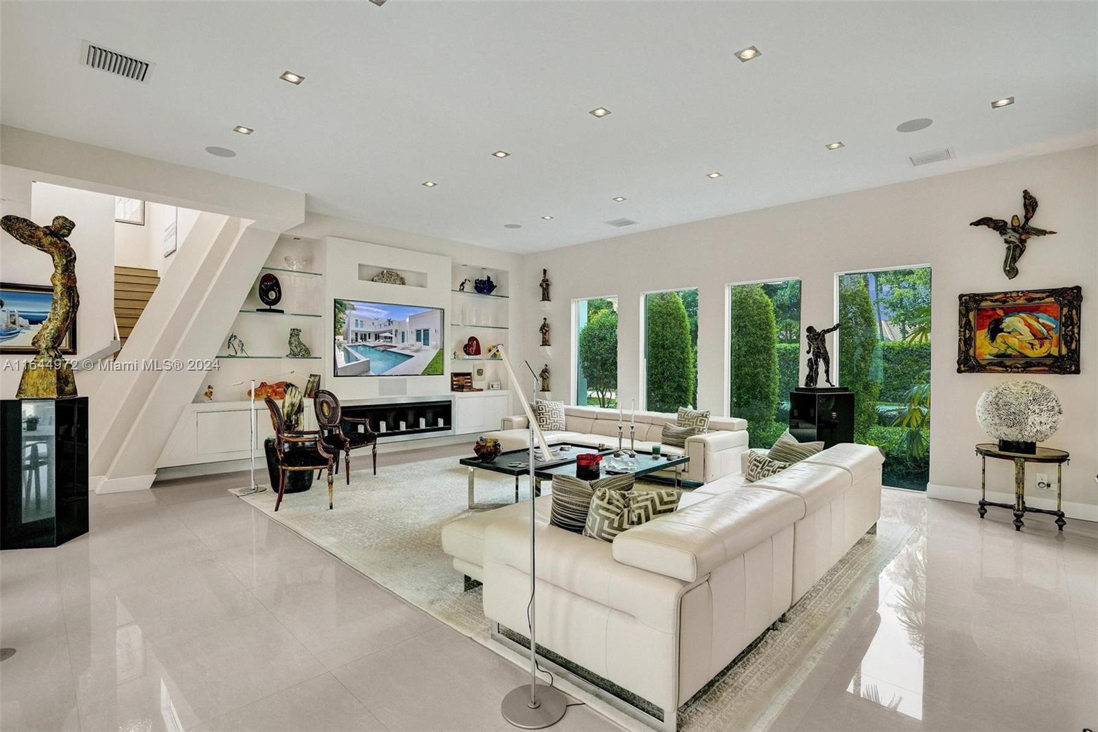 CORAL RIDGE COUNTRY CLUB - Residential