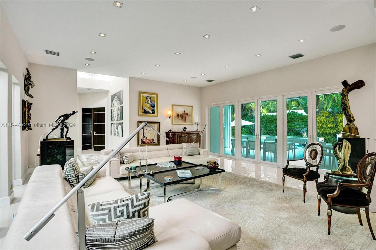 CORAL RIDGE COUNTRY CLUB - Residential