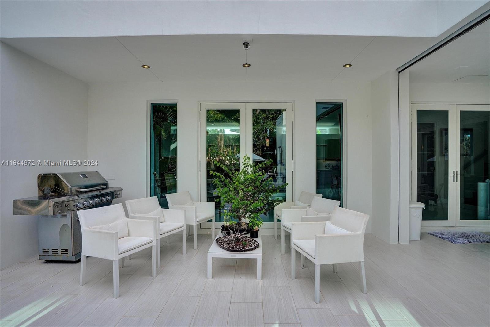 CORAL RIDGE COUNTRY CLUB - Residential