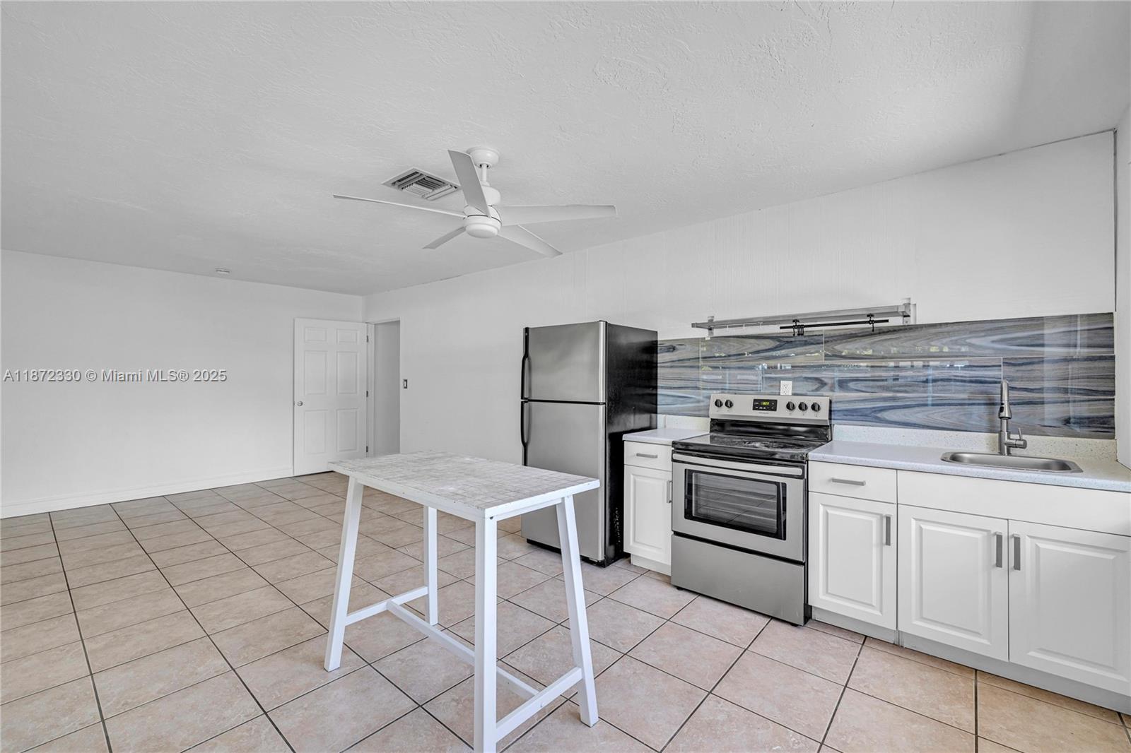 MODELO PARK - Residential Lease