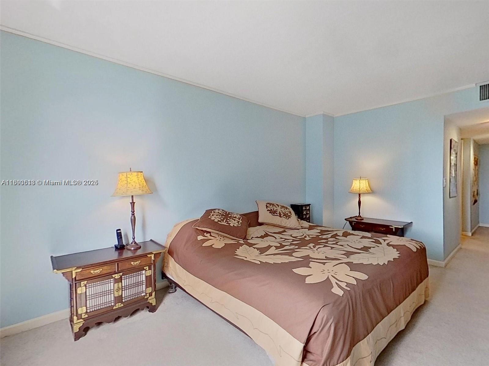 2333 Brickell Ave 1006