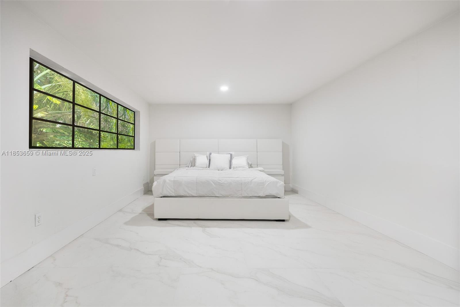 CORAL GABLES BILTMORE SEC - Residential