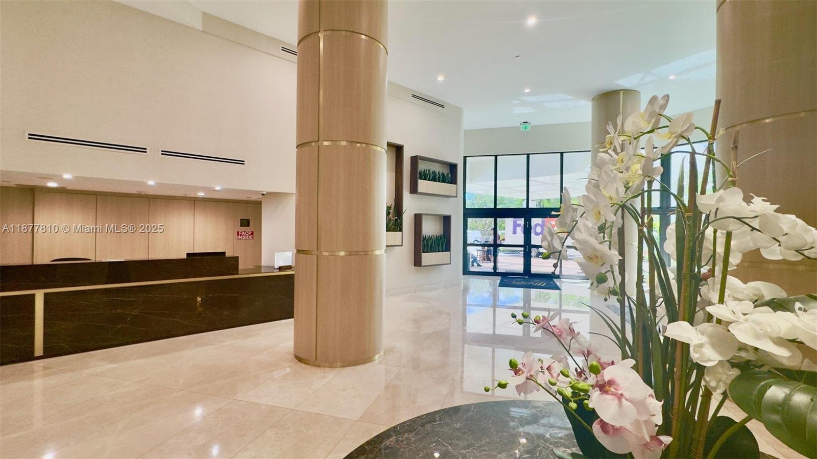 MYSTIC POINTE TOWER 400 C - Residential