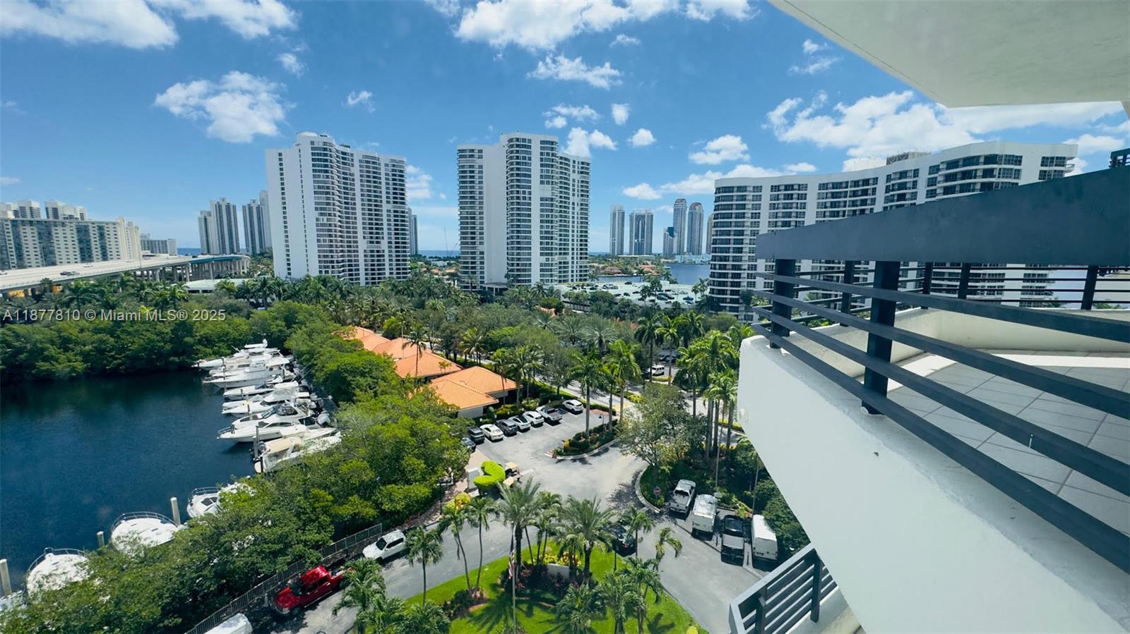 MYSTIC POINTE TOWER 400 C - Residential