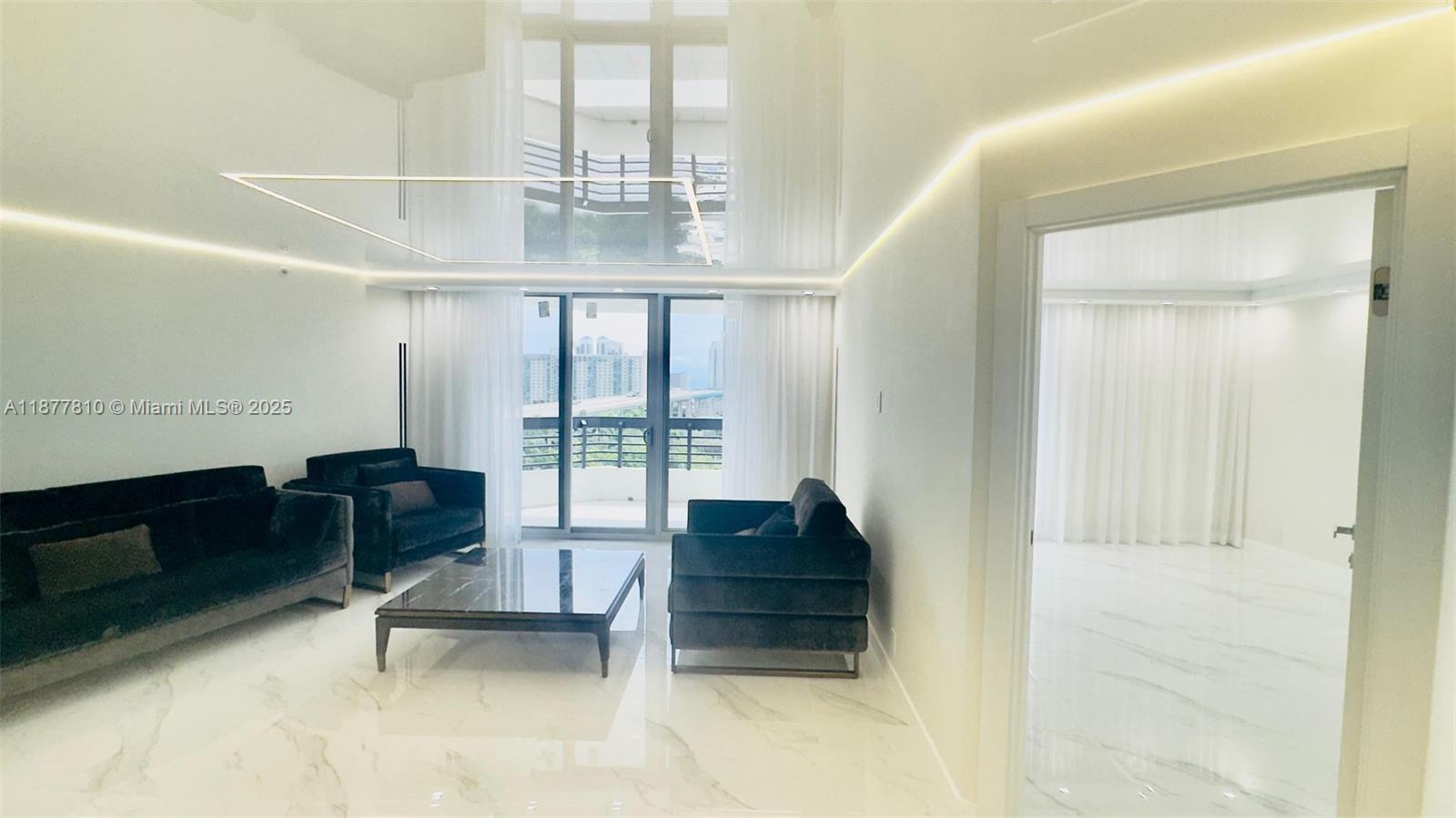 MYSTIC POINTE TOWER 400 C - Residential