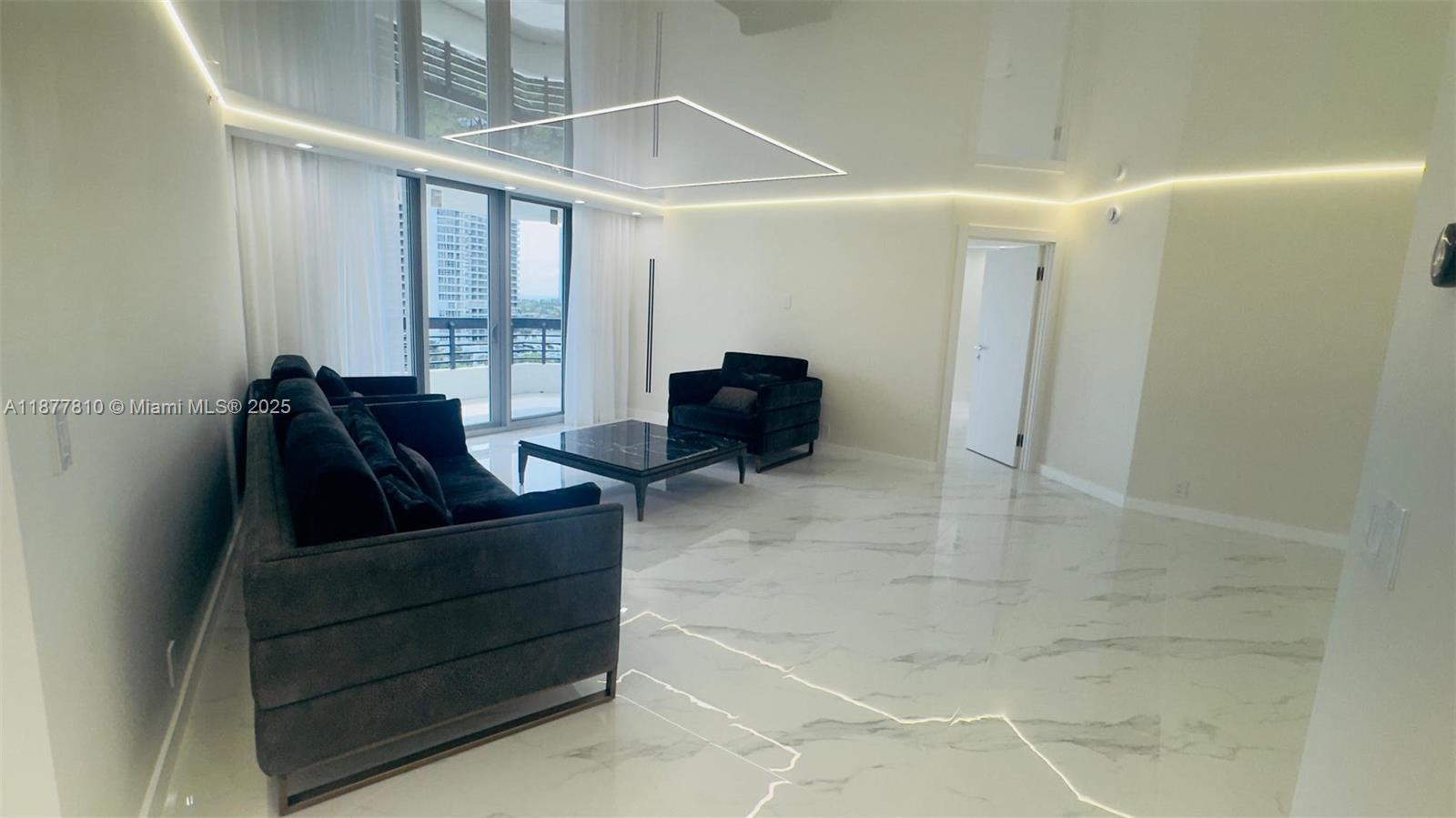 MYSTIC POINTE TOWER 400 C - Residential