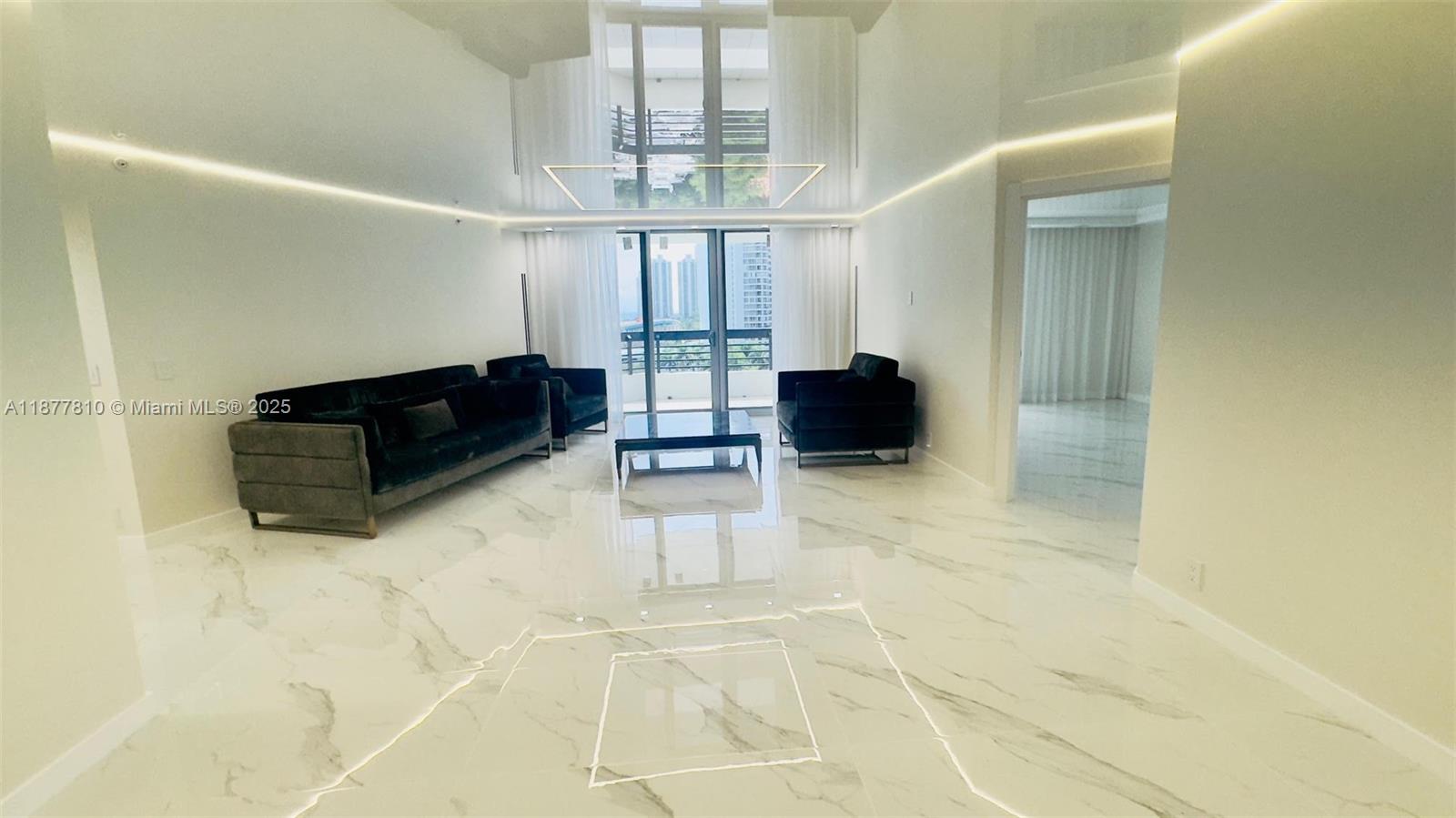 3500 Mystic Pointe Dr 1107