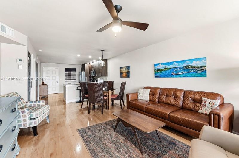 353 S Us Highway 1 C404