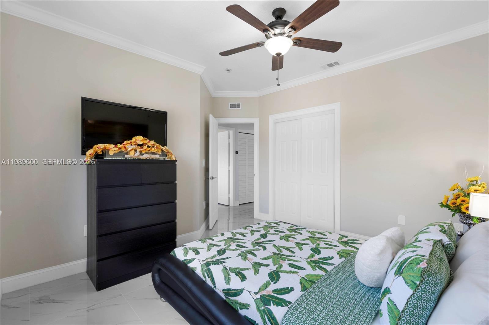 FLORIDIAN BAY ESTATES - Residential