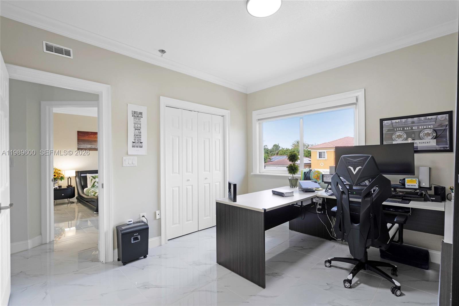 FLORIDIAN BAY ESTATES - Residential