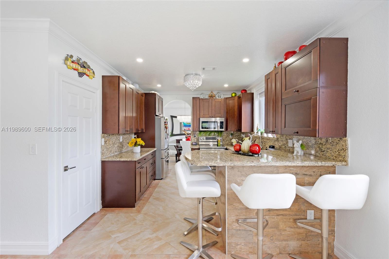 FLORIDIAN BAY ESTATES - Residential