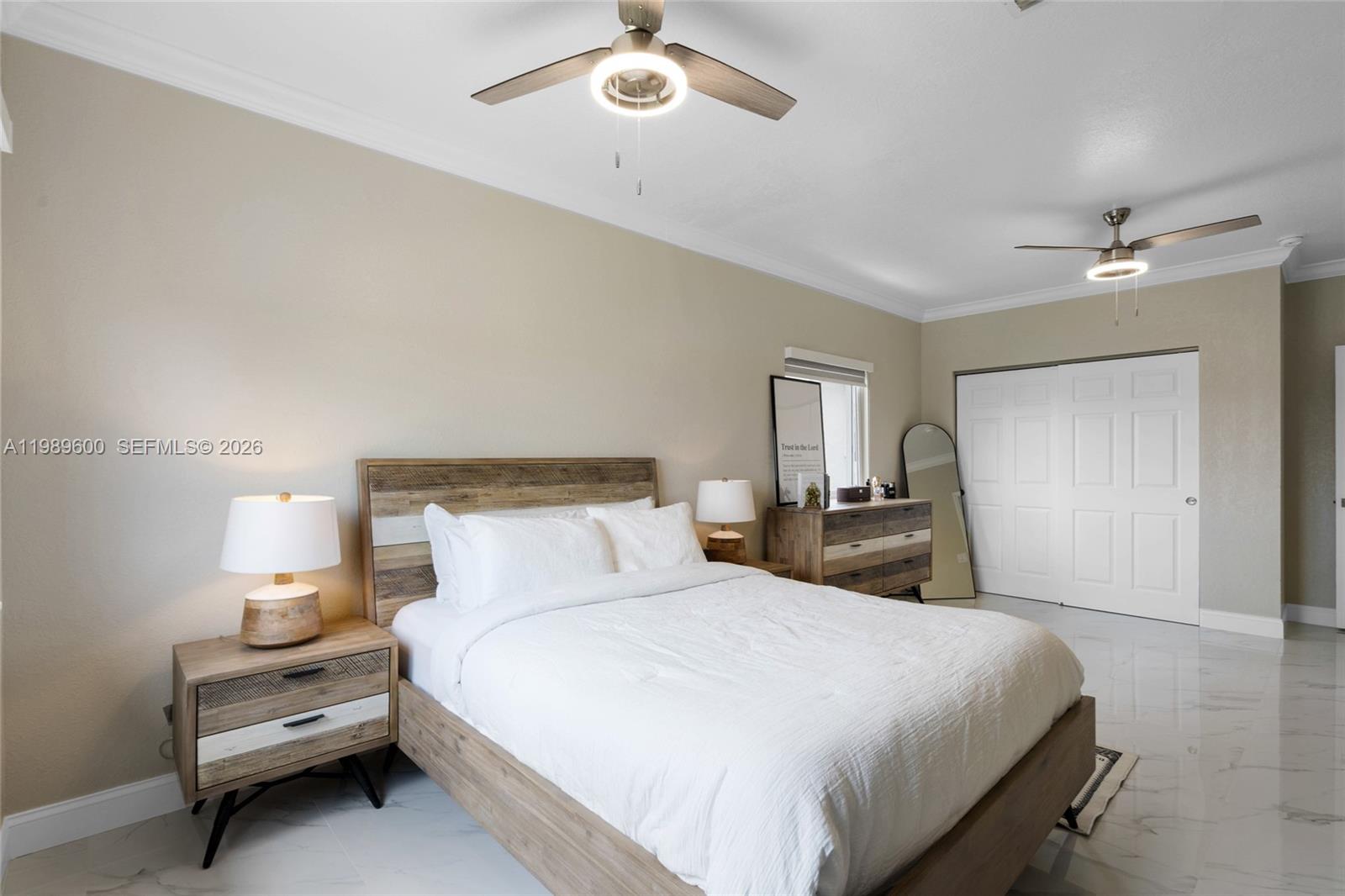 FLORIDIAN BAY ESTATES - Residential