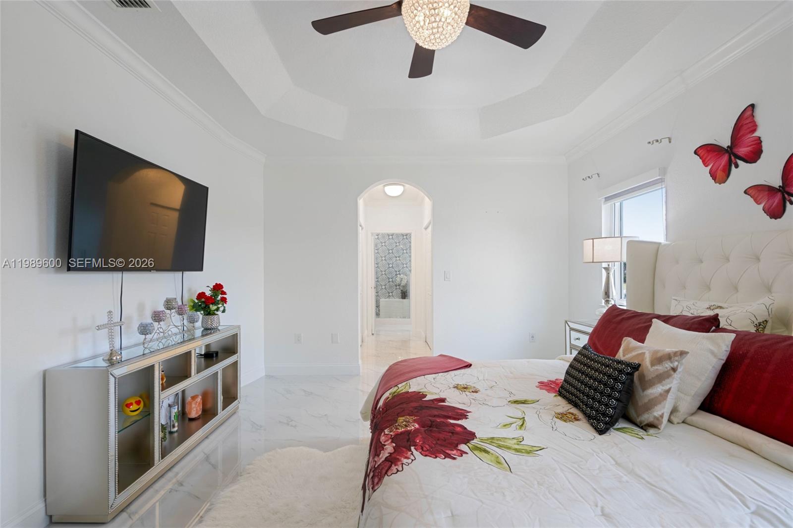 FLORIDIAN BAY ESTATES - Residential