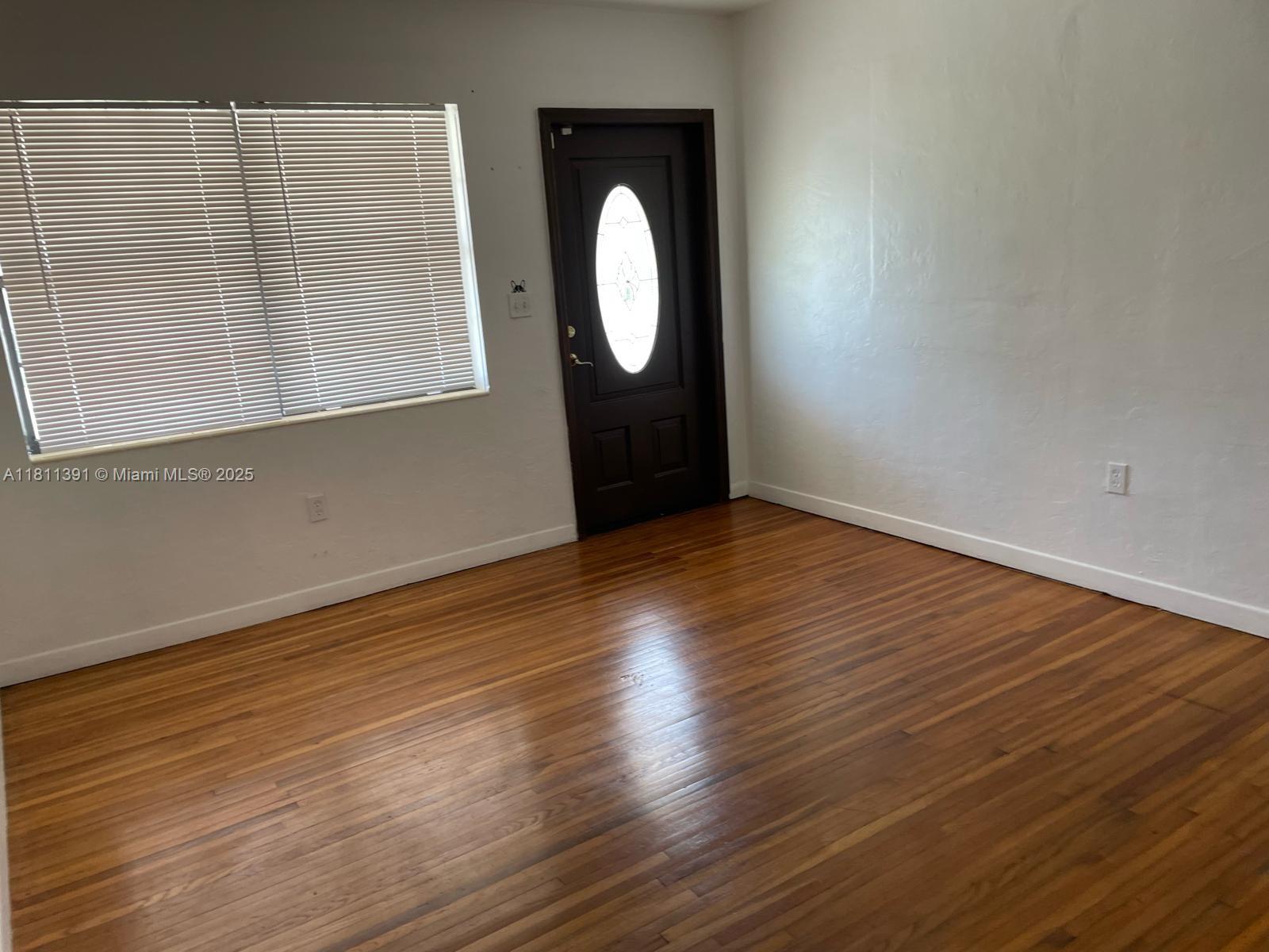 127 NW 14th St