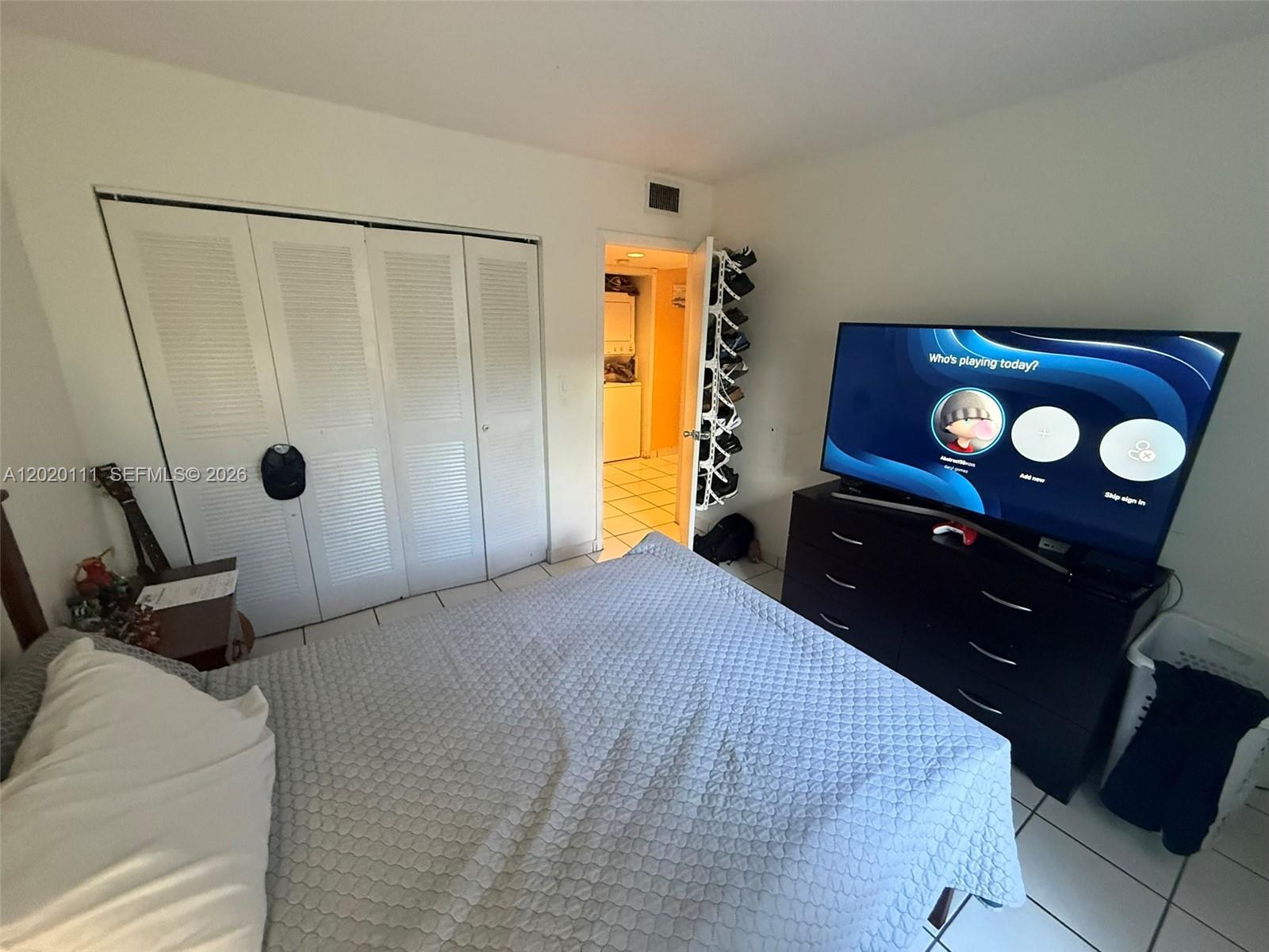 INTERNATIONAL CONDO - Residential