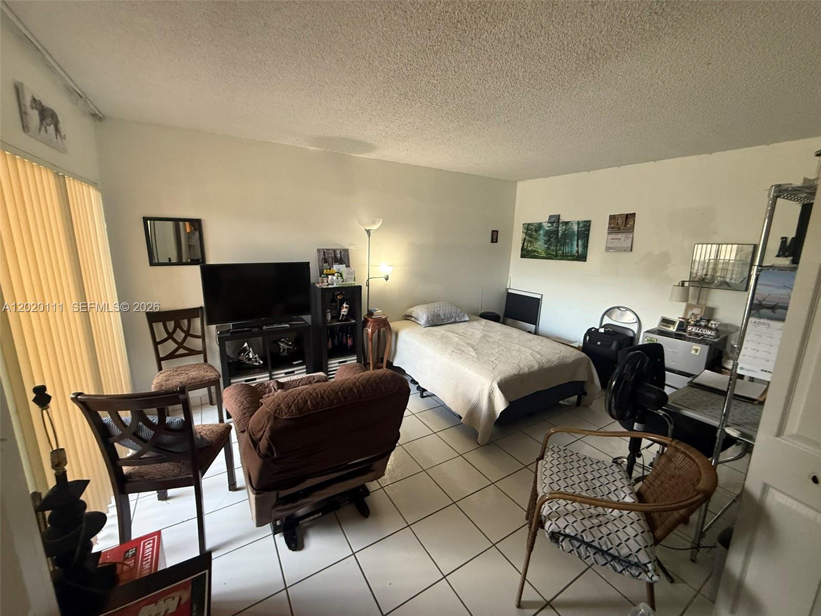 INTERNATIONAL CONDO - Residential
