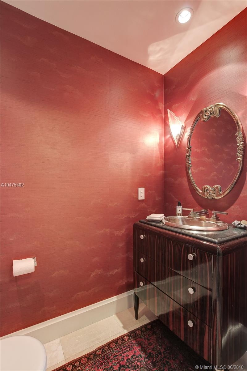 THE GABLES CONDO - Residential
