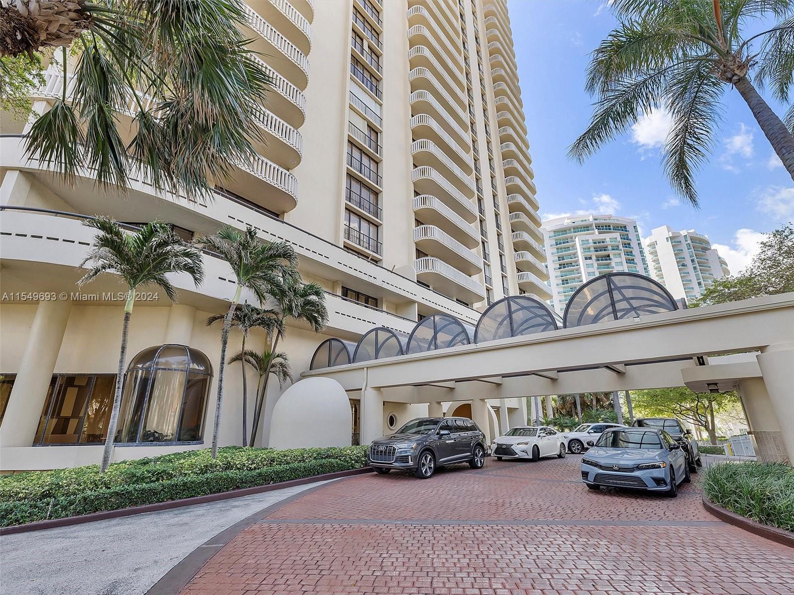 Property for Sale at 19355 Turnberry Way Way 24B, Aventura, Miami-Dade County, Florida - Bedrooms: 2 
Bathrooms: 2  - $699,000