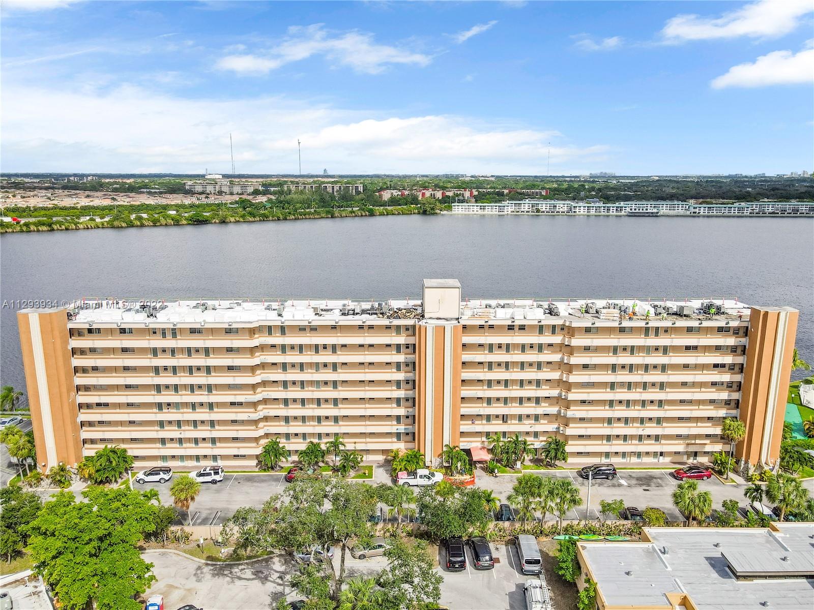 Photo 30 of 34 of 1075 NE Miami Gardens Dr 406 condo