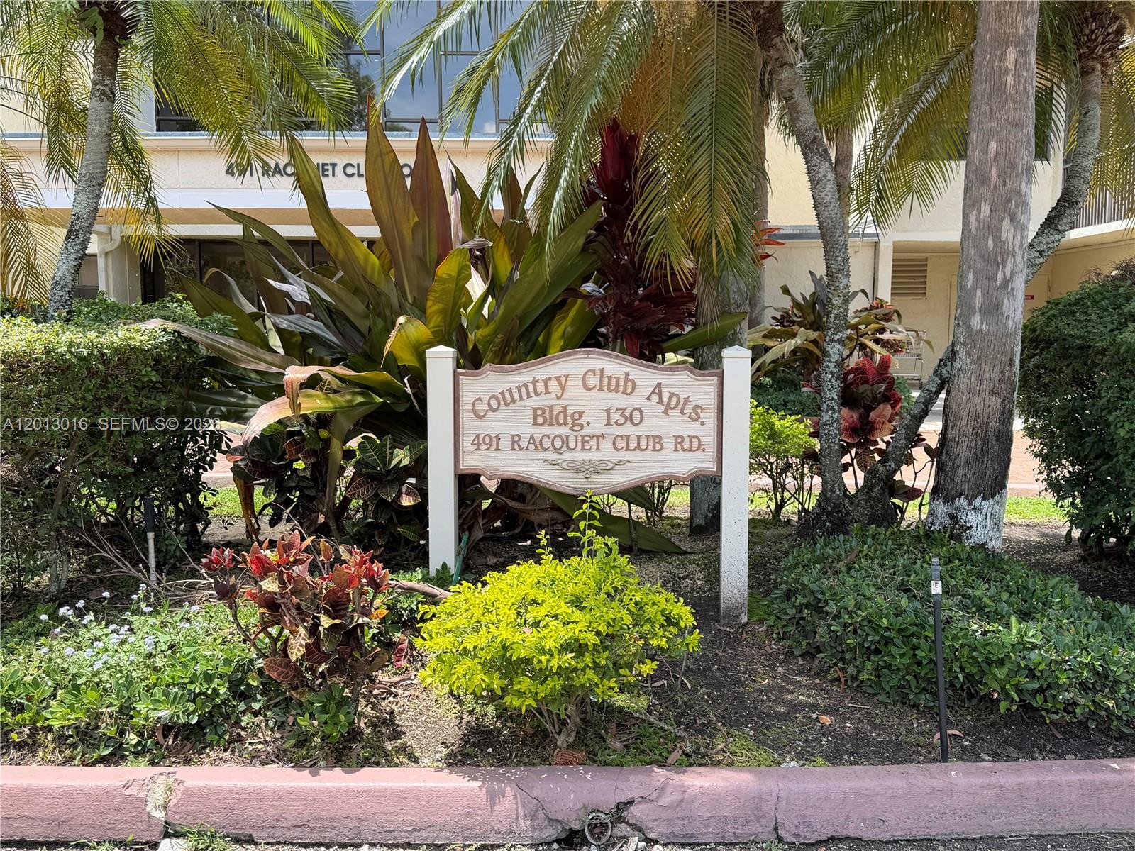 BLDG 130 OF COUNTRY CLUB - Residential Lease