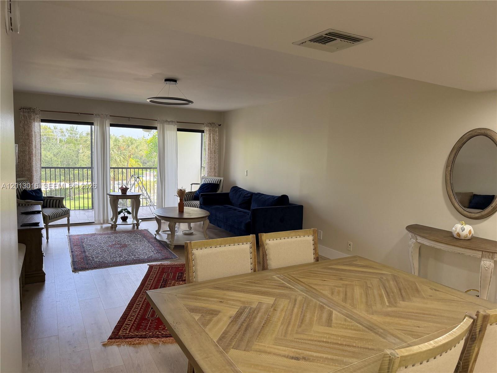 BLDG 130 OF COUNTRY CLUB - Residential Lease