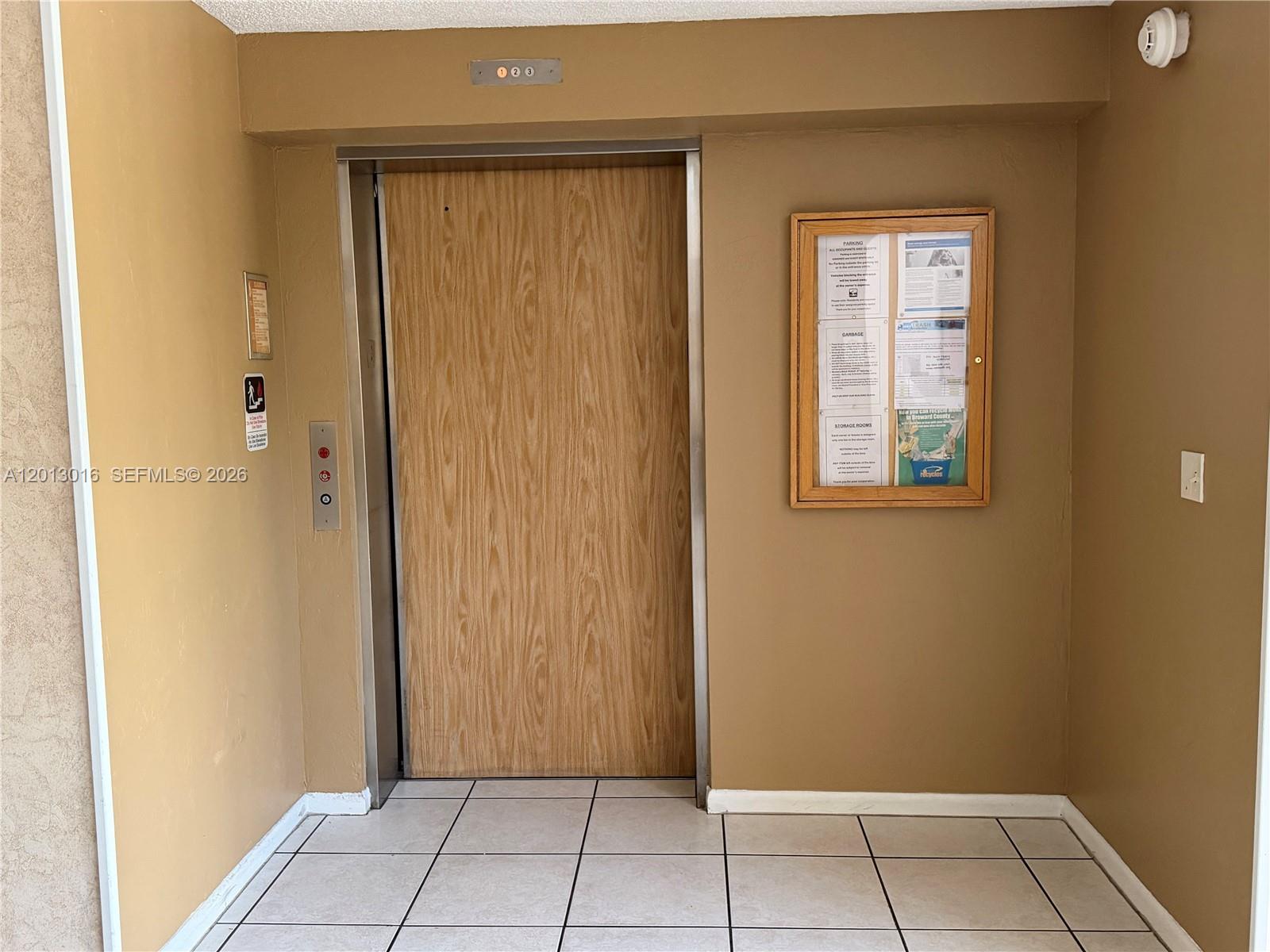 BLDG 130 OF COUNTRY CLUB - Residential Lease