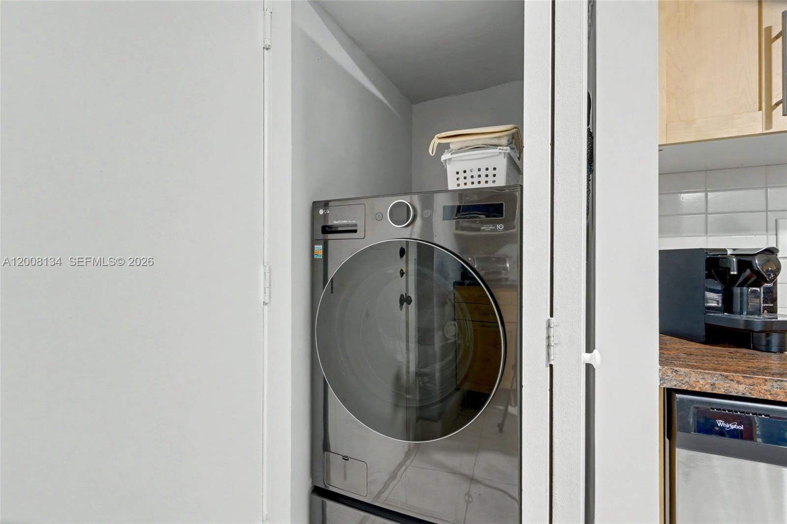 CAMBRIDGE TOWERS CONDO - Residential