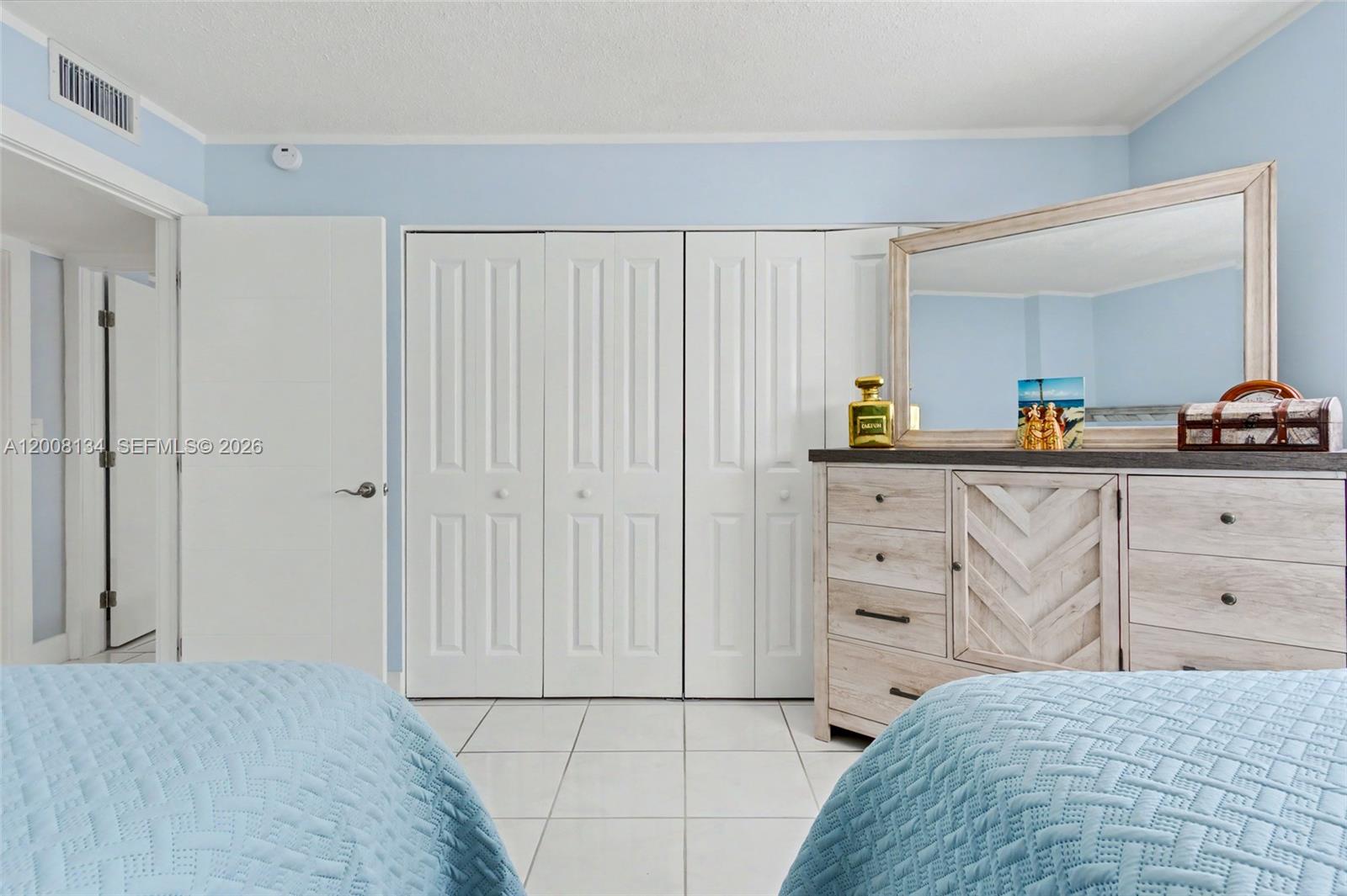 CAMBRIDGE TOWERS CONDO - Residential