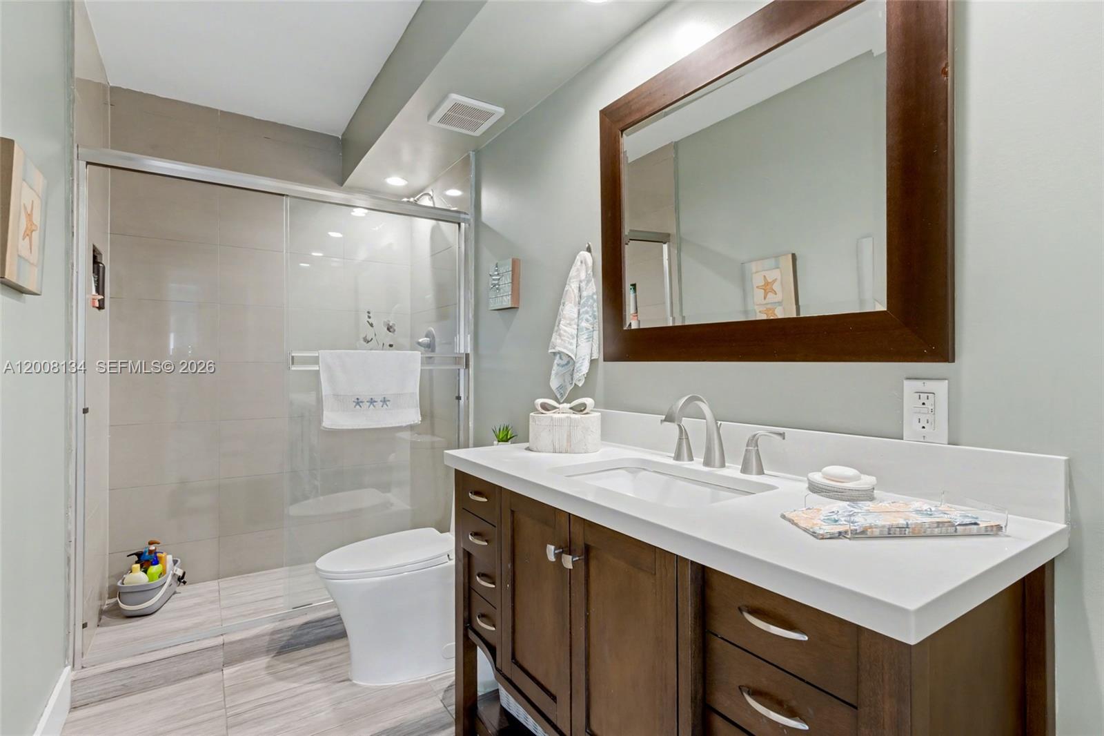 CAMBRIDGE TOWERS CONDO - Residential